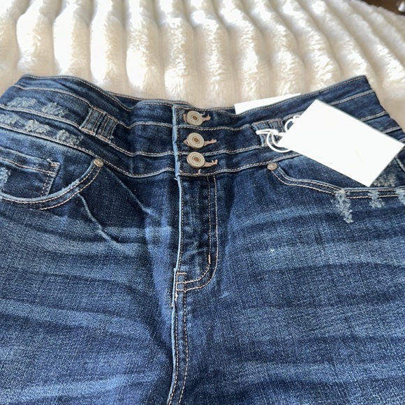 Kancan 7/27 relaxed, fit, three button kancan jeans - Picture 3 of 10